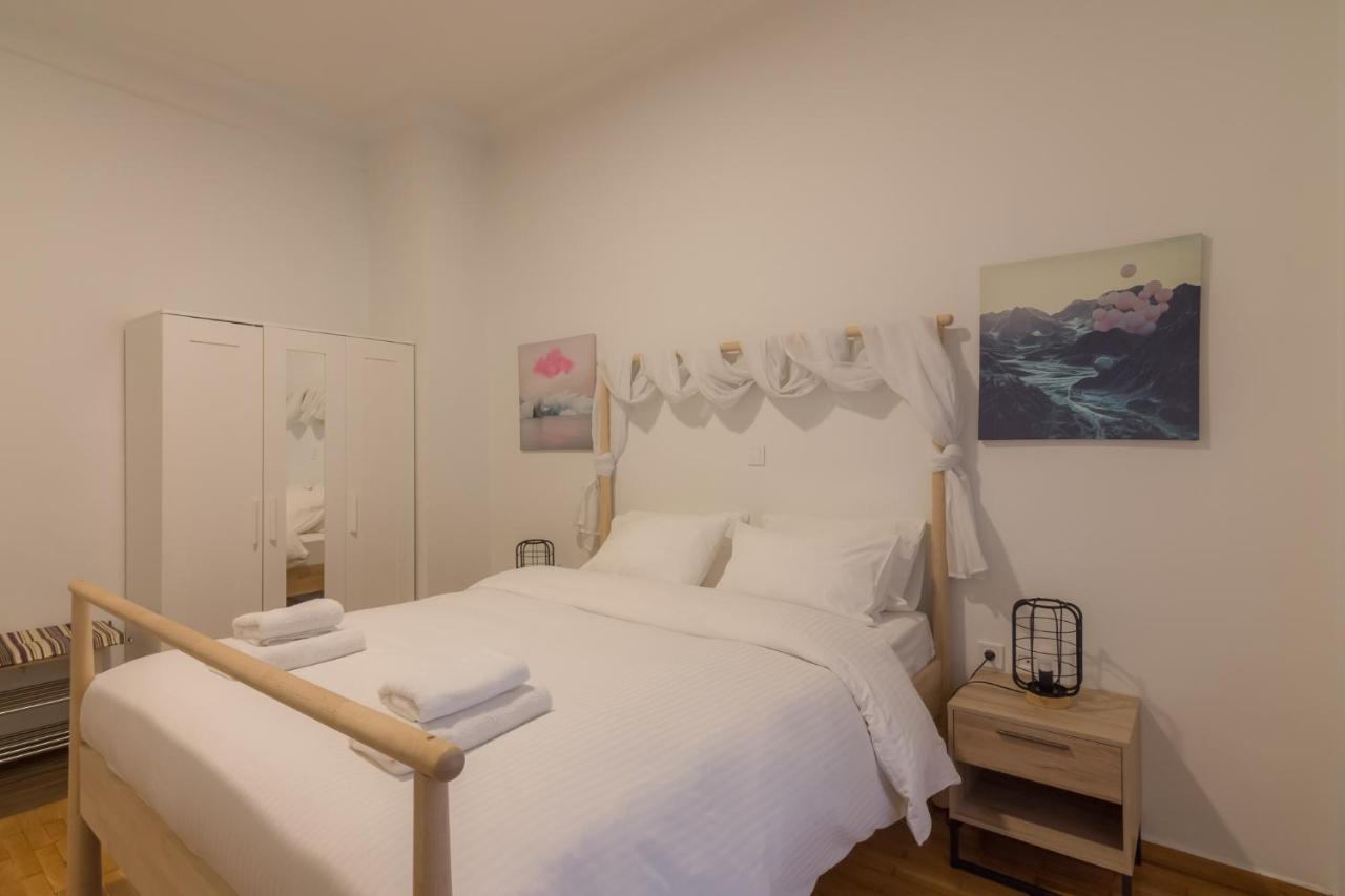 Classic One Bedroom Apartment B Athena Bagian luar foto