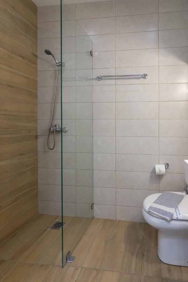 Classic One Bedroom Apartment B Athena Bagian luar foto