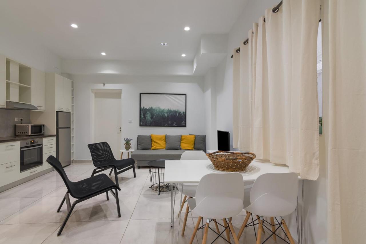 Classic One Bedroom Apartment B Athena Bagian luar foto